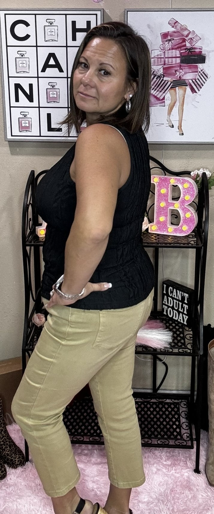 Judy Blue So Casual Khaki Capris