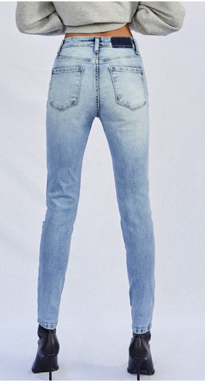Sierra Mid-Rise Light Wash Skinny Jeans