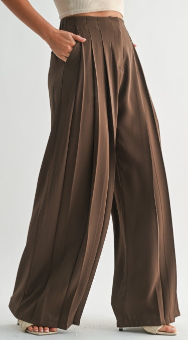 Arden Pleated Trousers