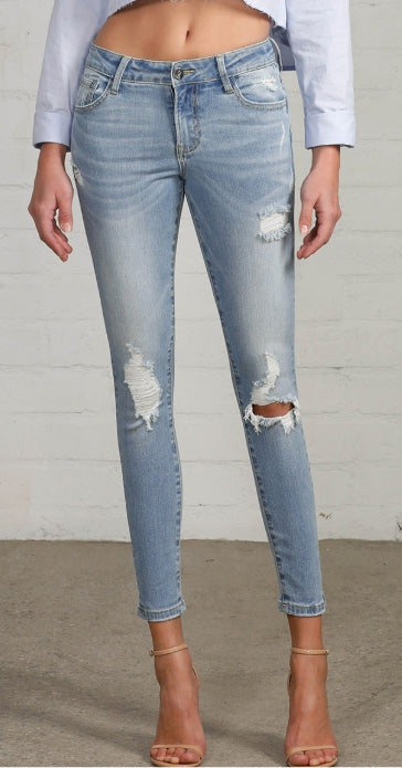 Skyline Distressed Skinny Jeans